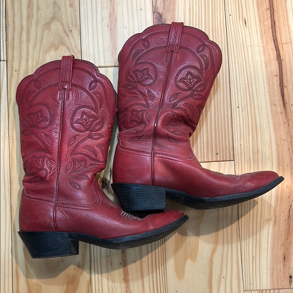 Vintage Ariat Red Western Cowboy Boots sz 8.5